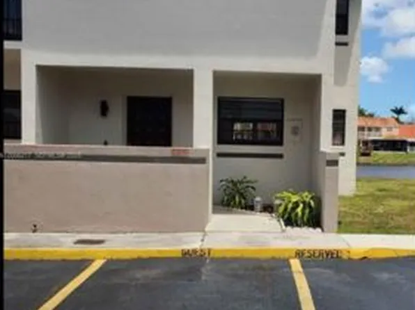 13420 SW 62nd St APT 110-J, Miami, FL 33183