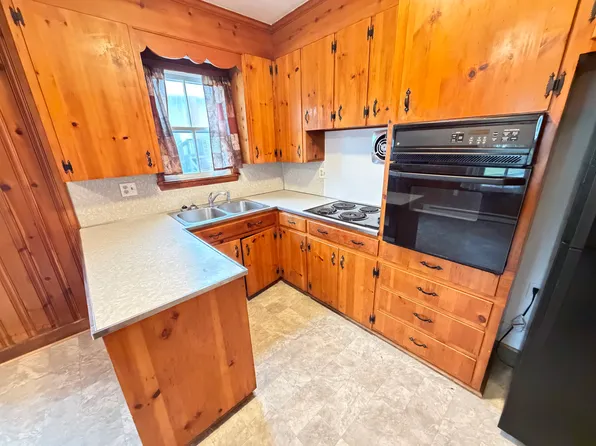 111 Center St #1, Edinburg, VA 22824
