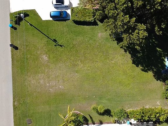 3rd image of 5214 SW 2nd Ave