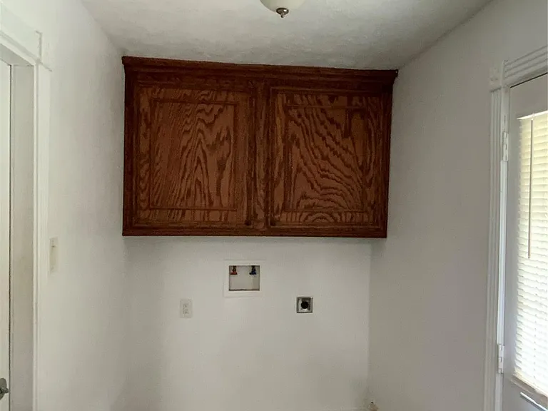 515 S Burnett Dr — Photo 6