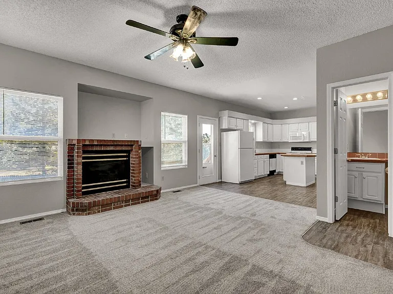 8720 Massey Cir — Photo 18
