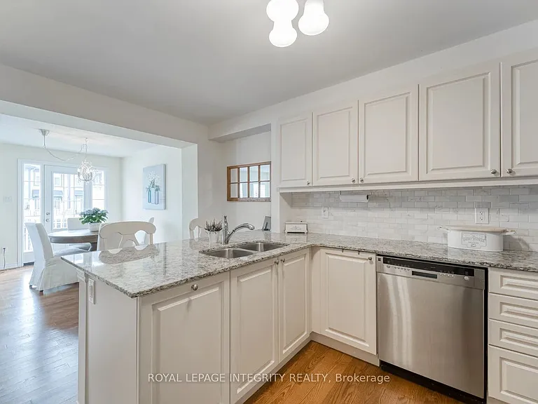 138 Grenadine St — Photo 13