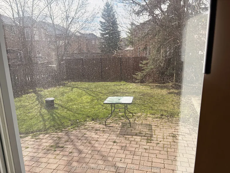 87 Estate Garden Dr — Photo 17