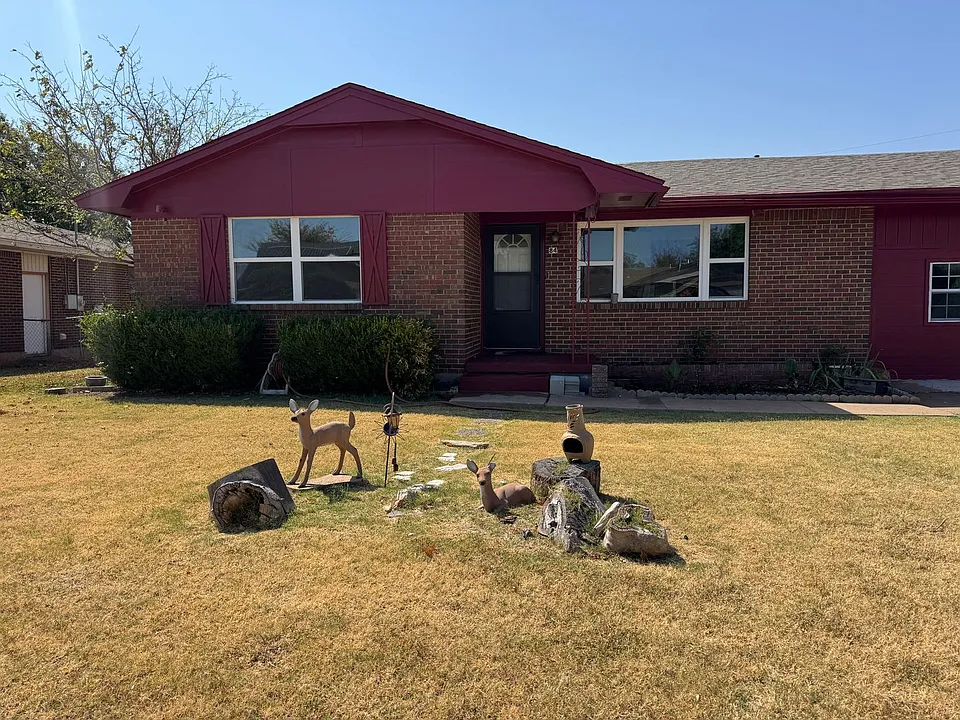 84 SW 45th St