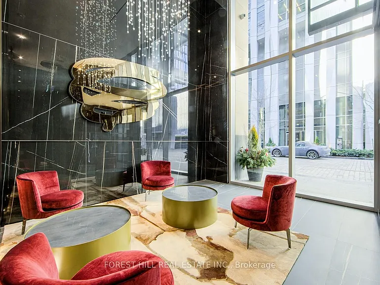 11 Yorkville Ave #2506 — Photo 3