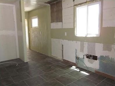 2nd image of 400 Carlisle Blvd NE