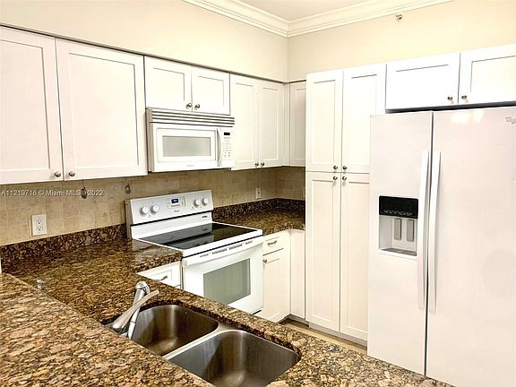 4th image of 5091 NW 7th St Ph 4