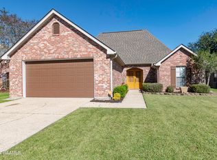 107 Cherry Bark Ln, Lafayette, LA 70508