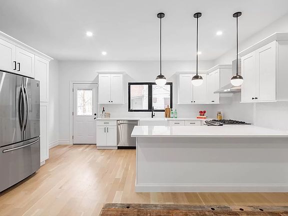 2nd image of 708 Avenue C