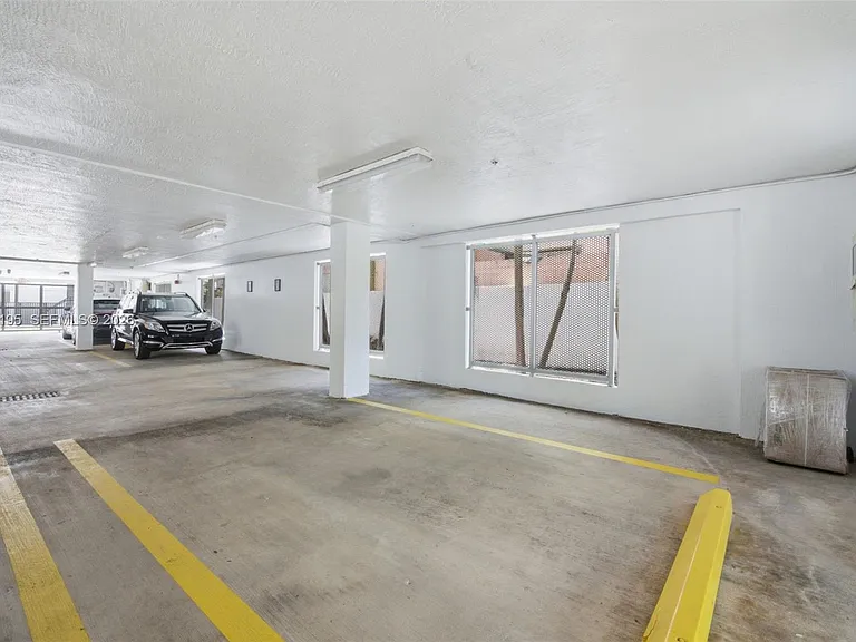 945 Michigan Ave #3 — Photo 15