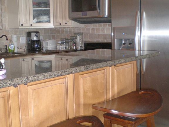 Kitchen with Bar area