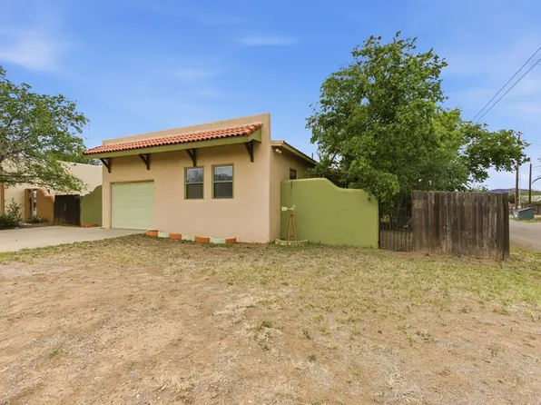 409 N 9th St, Alpine, TX 79830