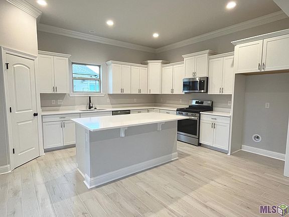 4th image of 44256 Huntley Rd