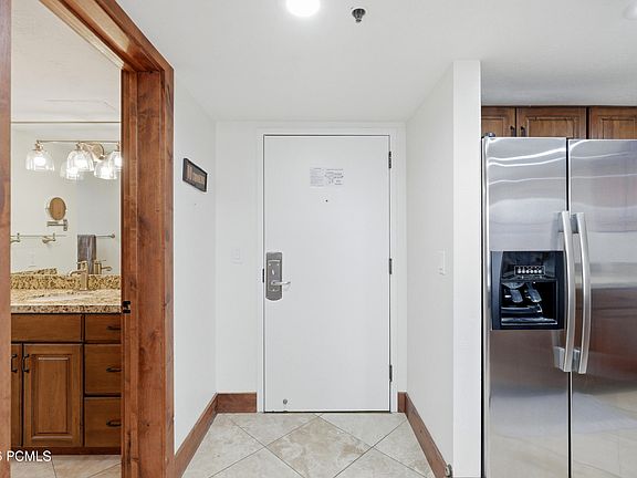 4th image of 1415 Lowell Ave #B207