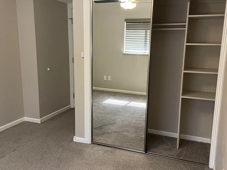 102 W Loma Vista Dr #104 — Photo 14