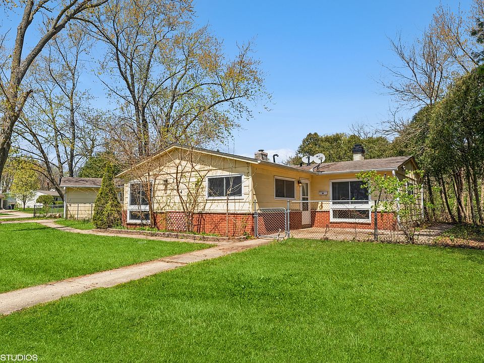 214 Greenbriar Ln, Streamwood, IL 60107 Zillow