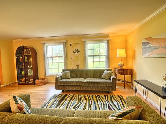 2nd image of 3117 Bloomfield Shore Dr