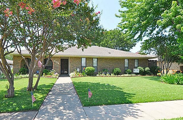 1st image of 2724 Parkhaven Dr