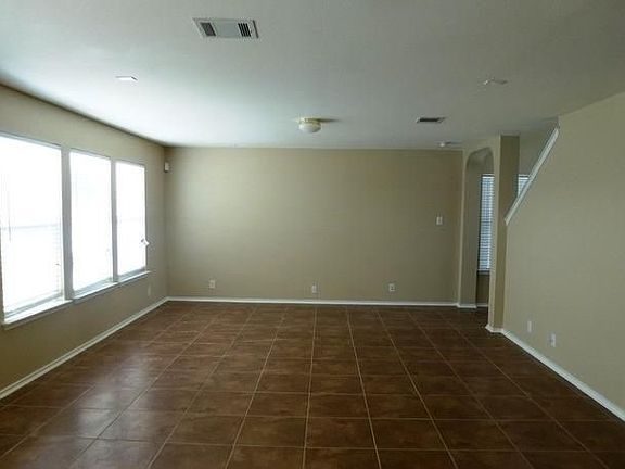 2nd image of 14815 Wilmington