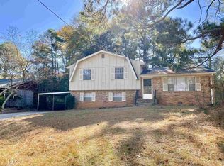 1001 Pinecrest Dr, Forest Park, GA 30297