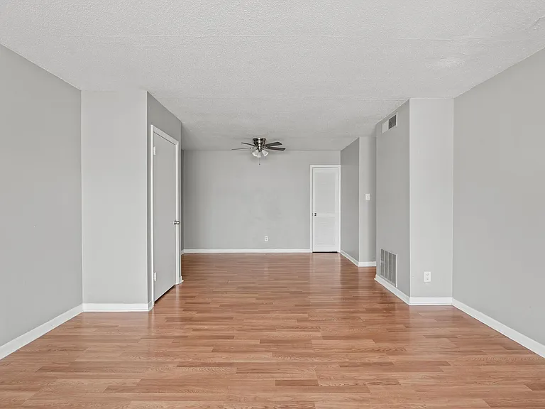 Blossom Wood Apartments — Photo 8