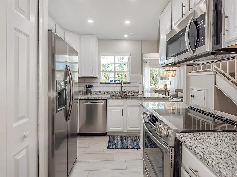 212 Seaport Blvd #212 — Photo 8