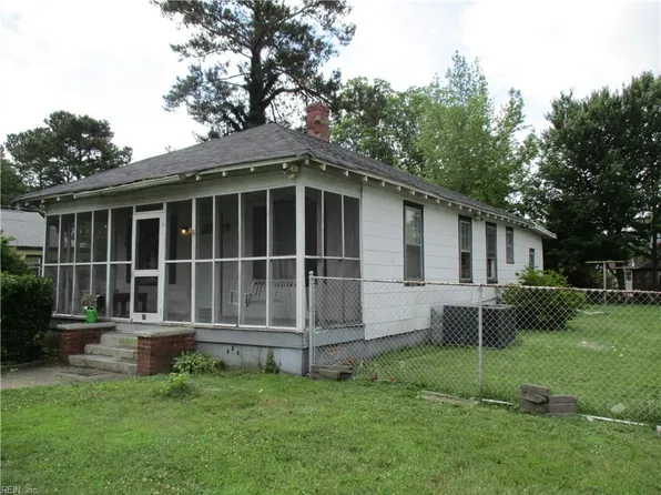 27 Appomattox Ave, Portsmouth, VA 23702
