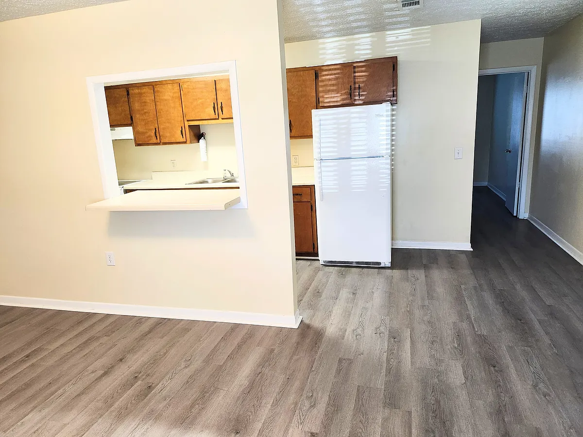 Open floor plan - 5230 Beach Dr #A