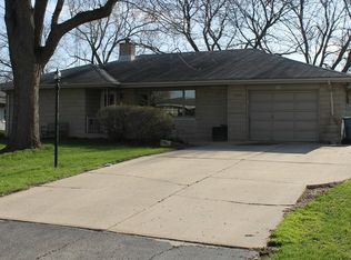 1114 Magnolia Dr, Joliet, IL 60435