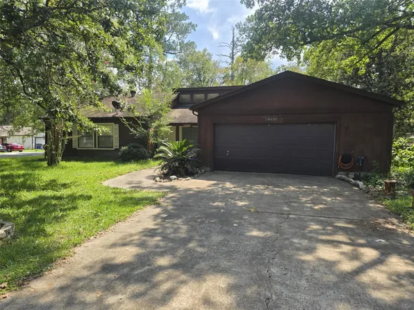 26401 Darkwood Ct, Huntsville, TX 77320