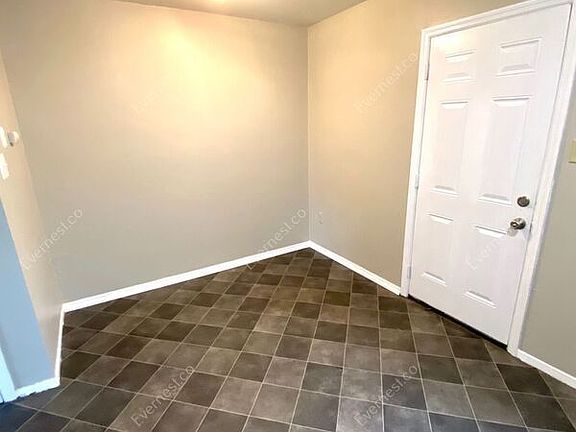 5th image of 2000 Lamb Ave APT B