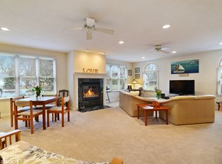 66 Neptune Dr, Groton, CT 06340