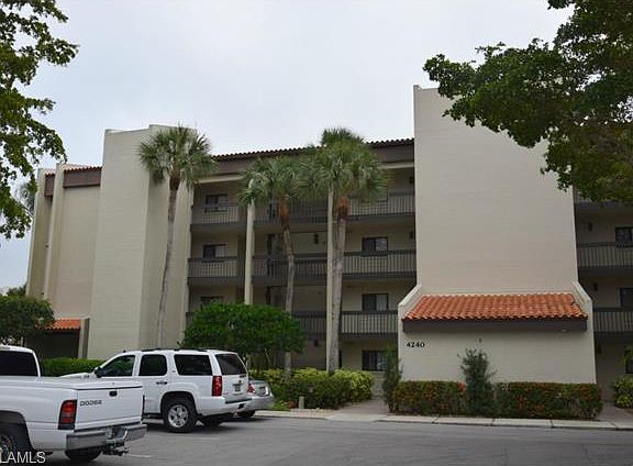 3rd image of 4240 Steamboat Bnd APT 101
