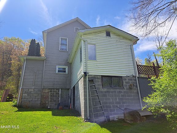 3rd image of 7812 Heverly Blvd