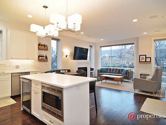 Kitchen / Living Room