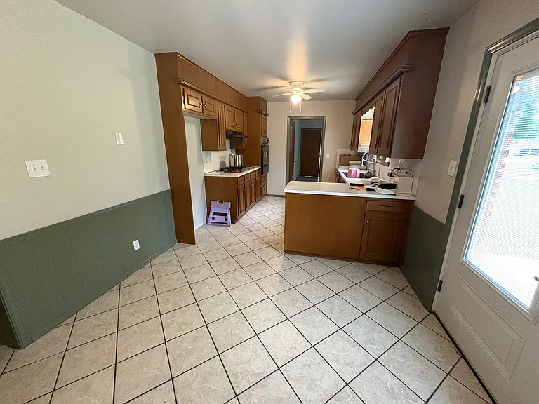 11607 S 73rd Ave E — Photo 13