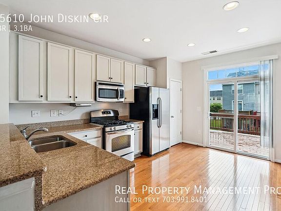 3rd image of 15610 John Diskin Cir
