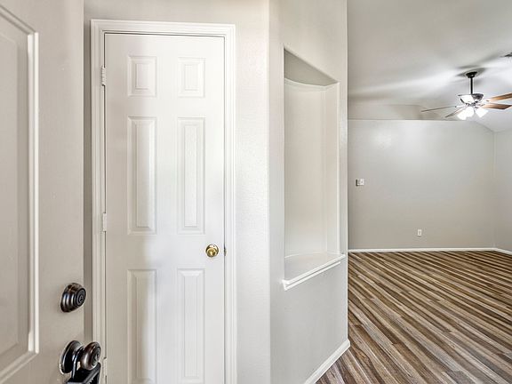 5th image of 14306 Pelican Marsh Dr