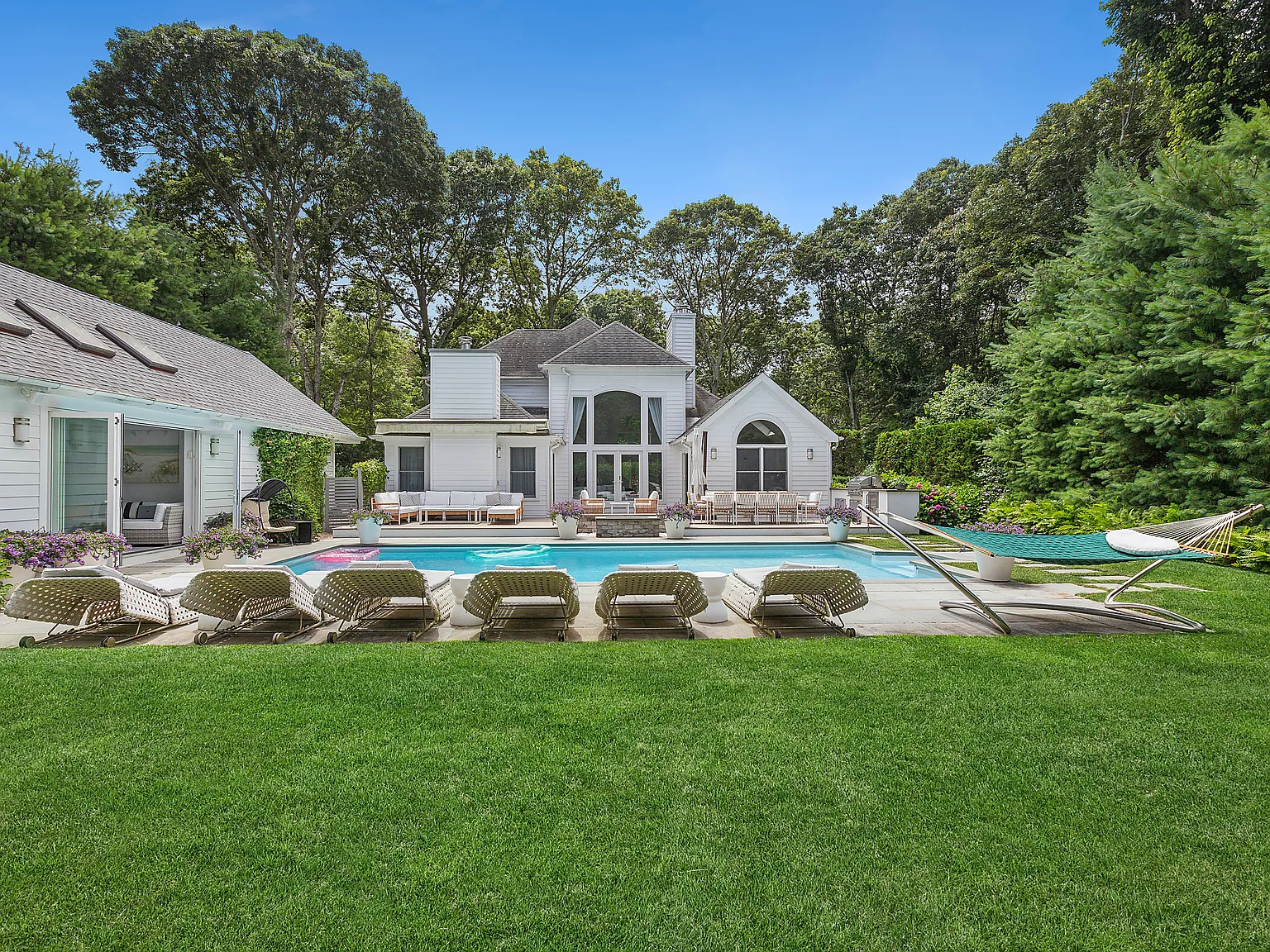 Bridgehampton Beauty — Photo 1