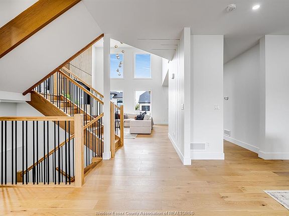 2nd image of 225 Cowan Ct