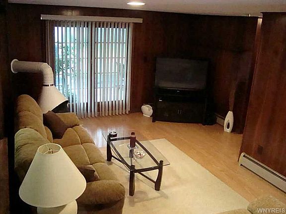 5th image of 143 Nantucket Dr E