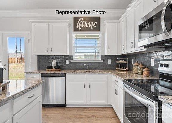 4th image of 7575 Bridle Ct