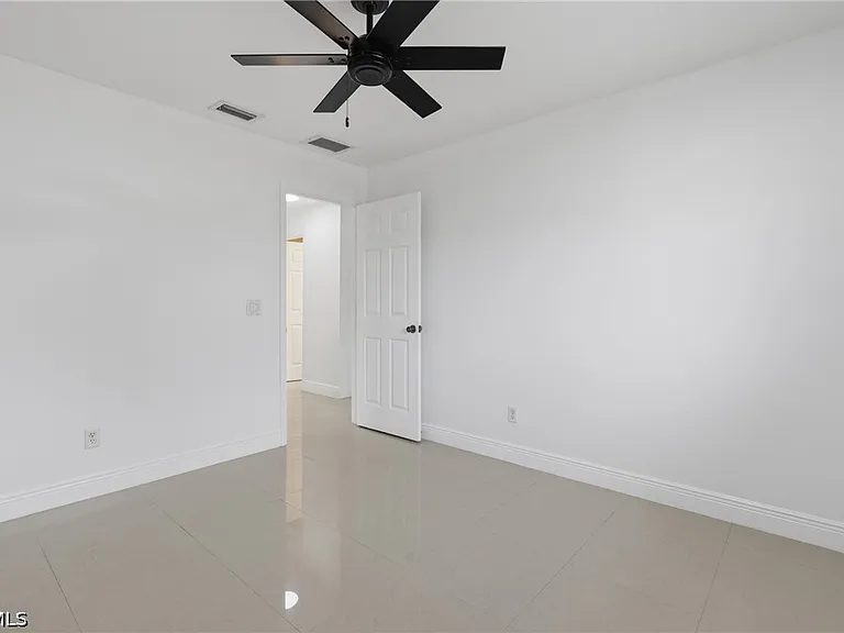3016 SW 6th Pl — Photo 24