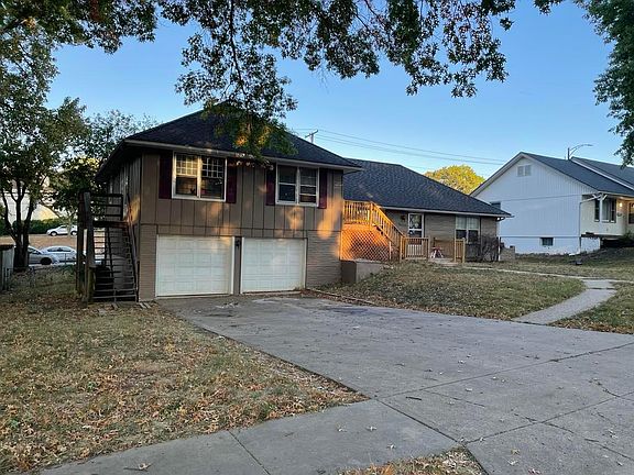 2nd image of 8306 Travis Ln