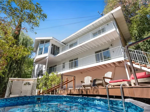 4922 Escobedo Dr, Woodland Hills, CA 91364