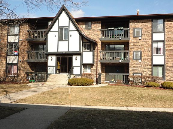 2nd image of 13635 Lamon Ave APT A17