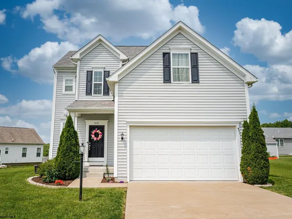 231 Meadow Ponds Ln, Maidsville, WV 26541