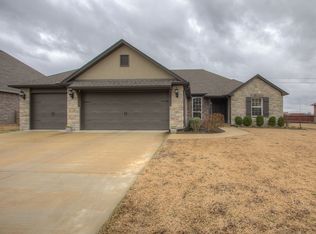 7113 E Oakridge St, Broken Arrow, OK 74014