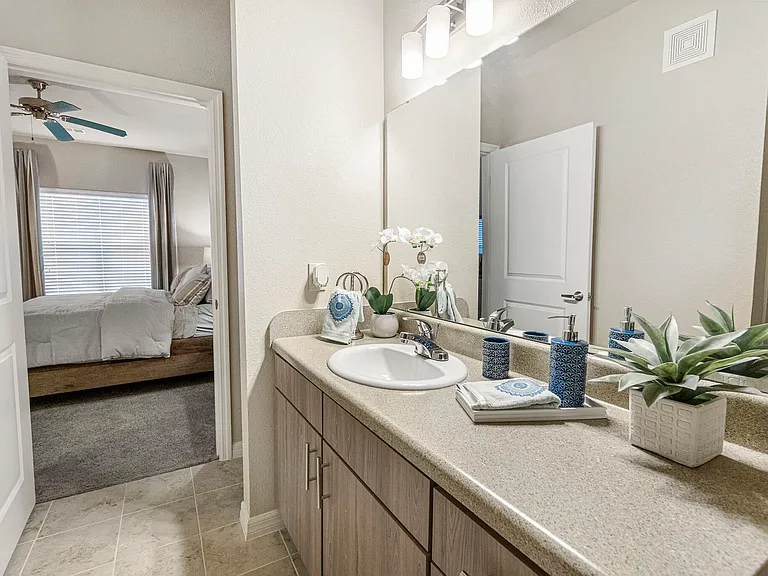 Broxton Bay Apartments — Photo 21