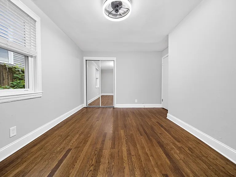 2209 Lindell Ave — Photo 28